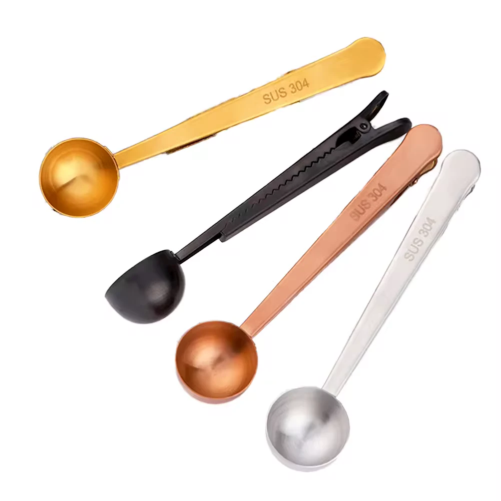 Two-in-one stainless steel measuring scoop with an integrated bag clip